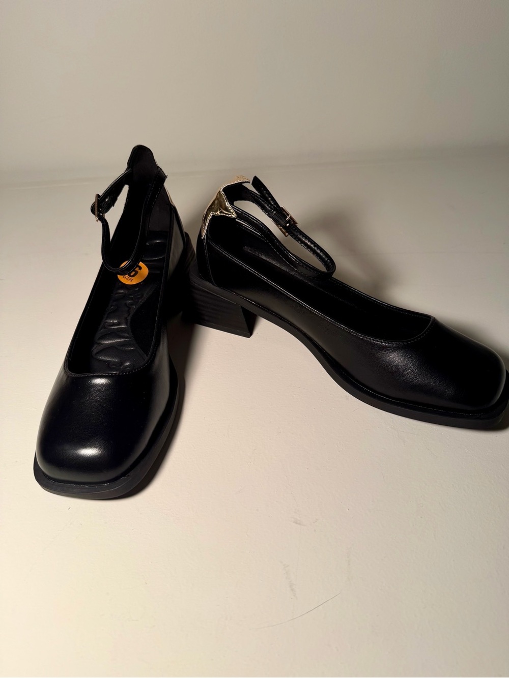 Olivia Miller Astrology Black Ankle-Strap Block Heel Pumps w/Star. NWOB. Sz. 9